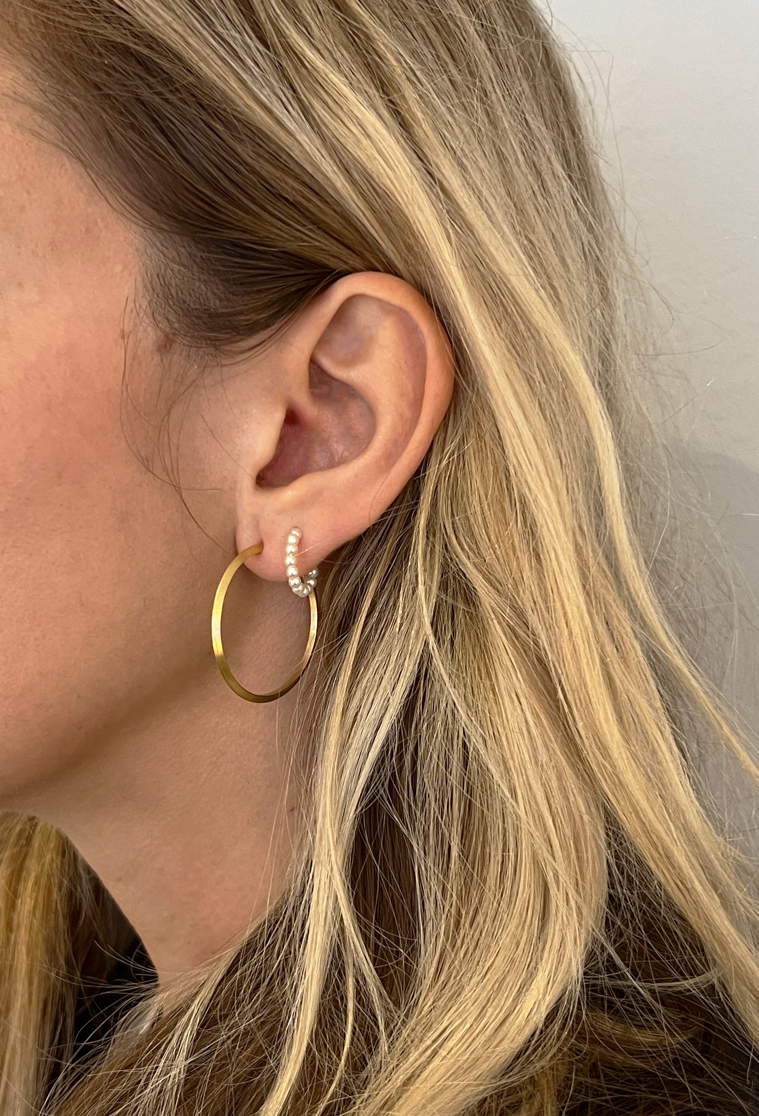 Row Pearl Twist Earring